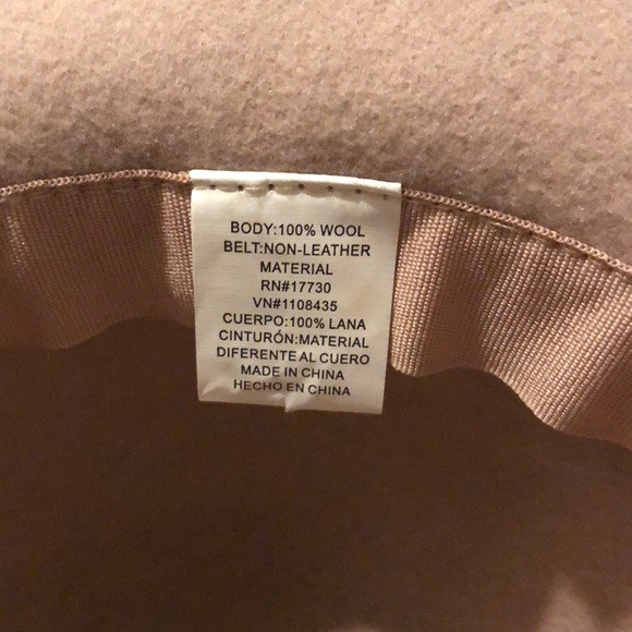 Woman’s wool hat - Picture 2 of 3